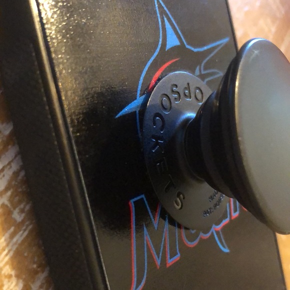 MLB Miami Marlins IPhone XR phone case & Popsocket - Picture 2 of 3